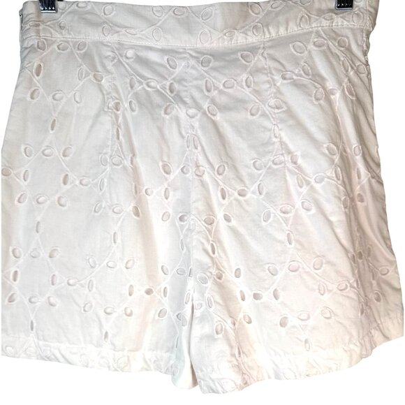 2/$30 ZARA White Medium Embroidered Cotton Shorts - Picture 11 of 12